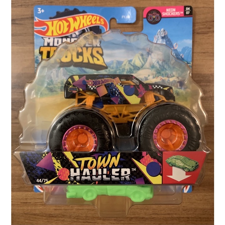 Pista Mattel Hot Wheels Desafio Looping Épico Brilha No Escuro Monster  Trucks