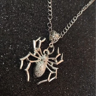 Colar Spider gotico rock punk aranha