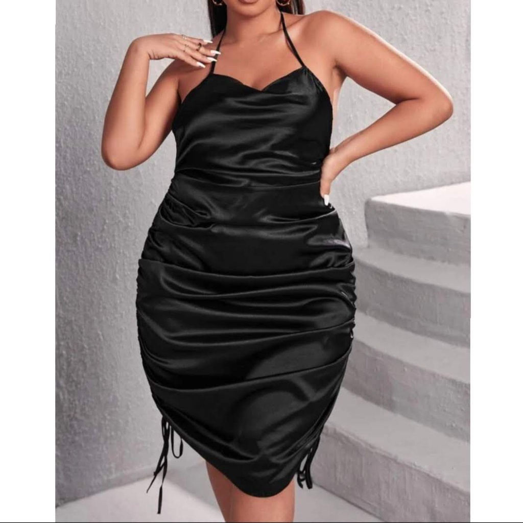 Plus Size Vestido Cetim franzido amarração moda gringa tendência blogueira  2022 lançamento Curve