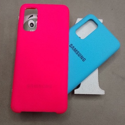 Capa Capinha em Silicone Flex Aveludada para S20 Parte Inferior Aberta Com Logo