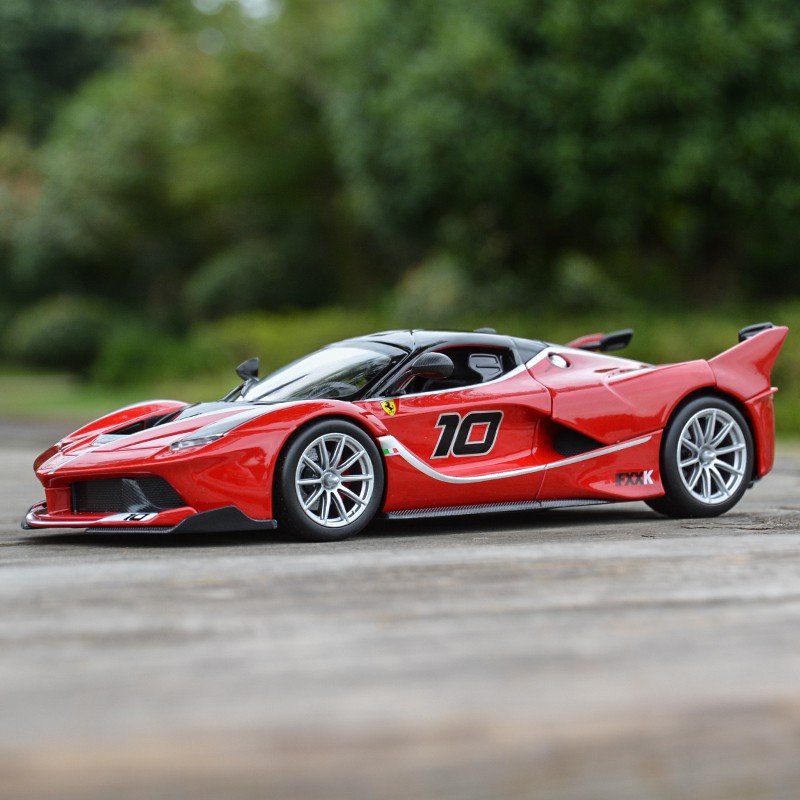 Bburago 1 : 24 Ferrari FXX K Veículos Esportivos Estáticas Para Carros Modelo De Brinquedos Coletáveis