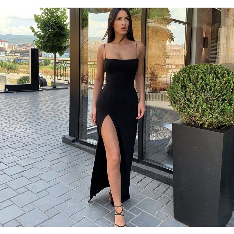 Vestido longo preto com abertura store na perna