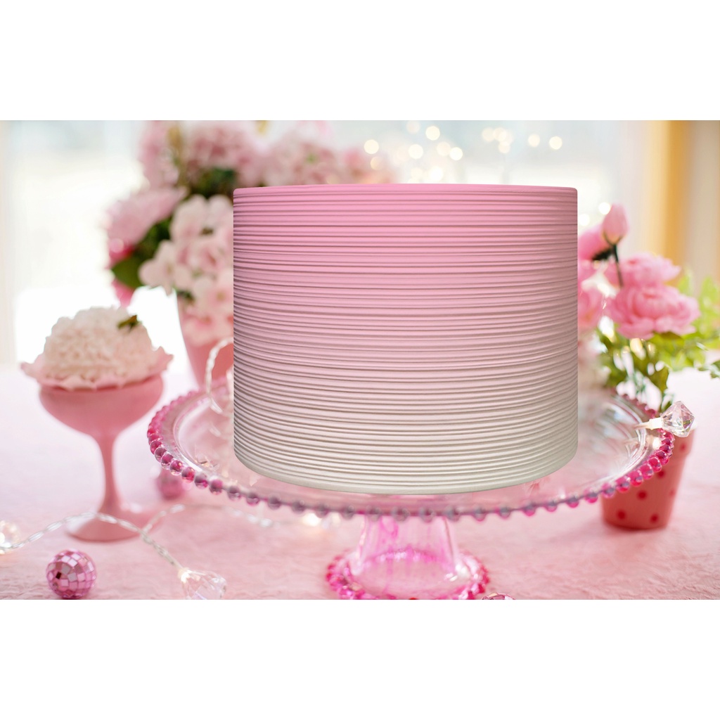 Bolo de aniversário menina coroa com nome e pasta de açúcar rosa – Love In  a Cake