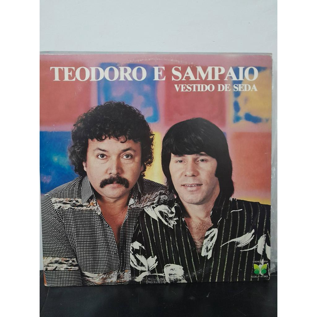 Vestido de seda com teodoro hot sale e sampaio