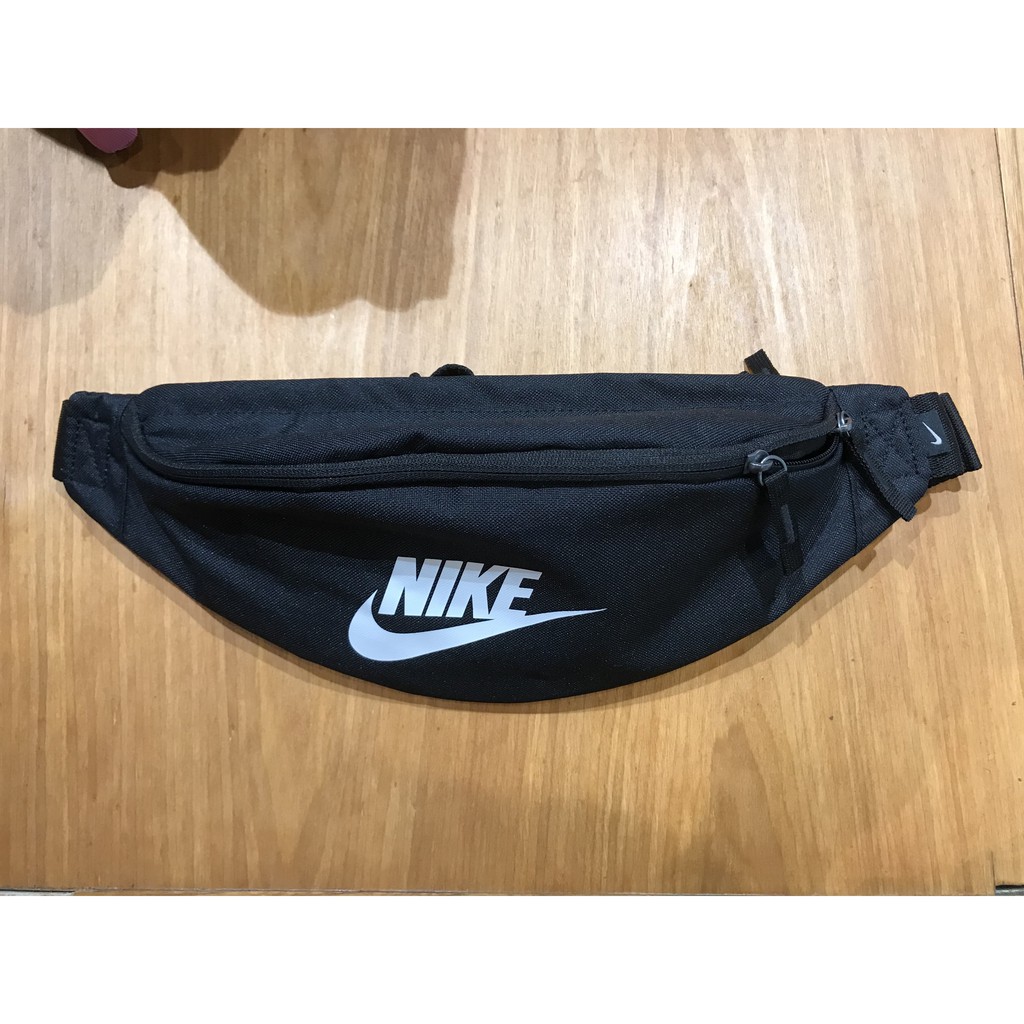 Nike hip best sale pack black