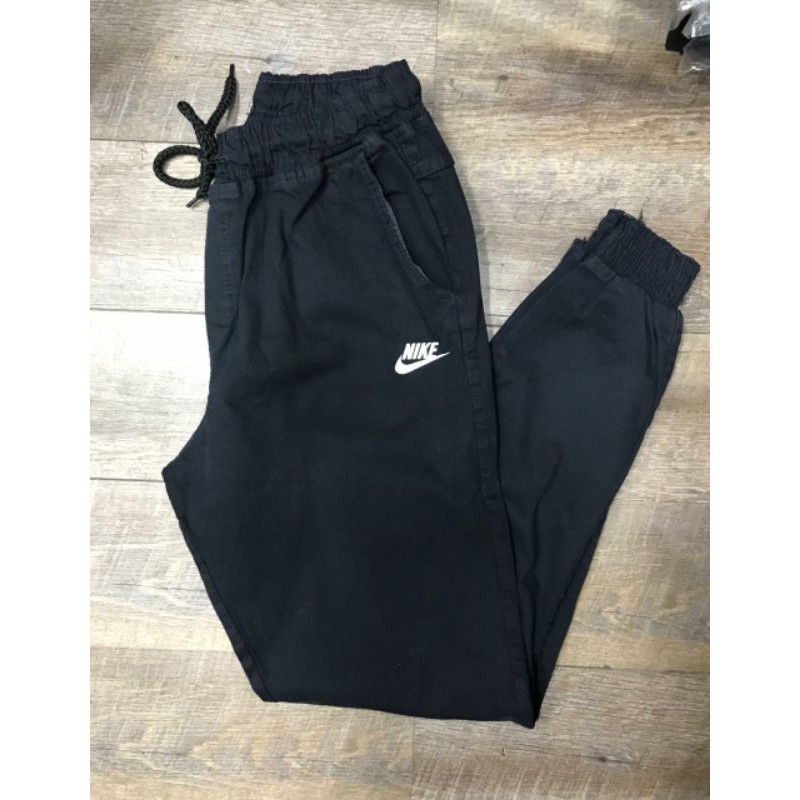 Calça Jogger Masculina Com Logo Sarja e Jeans Com Elástico no Punho.