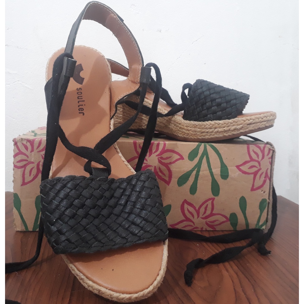 Sandalia store anabela soulier