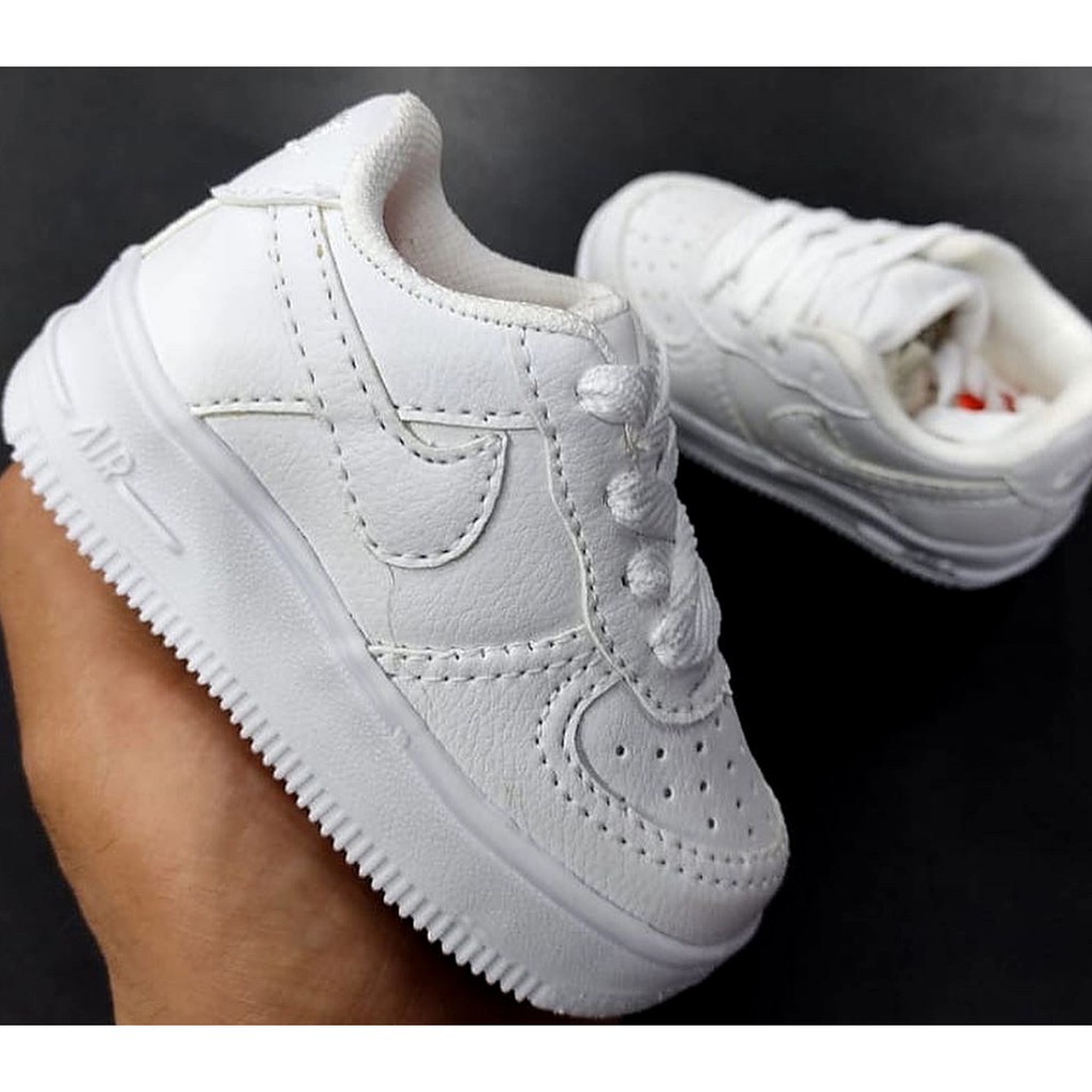 Tenis nike 2024 bebe branco