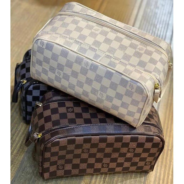 Necessaire Louis Vuitton / Bolsa de Mão / Porta Maquiagem / Masculina /  Feminina / FLOR / XADREZ