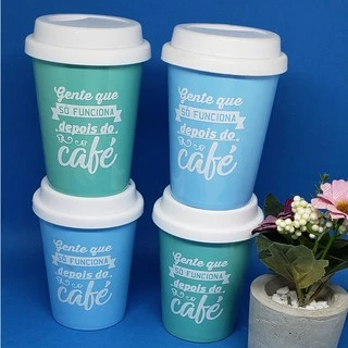 Copo Bucks - Copo para Café com tampa - 300ml- Com Frase: Gente que só funciona depois do café ou liso.