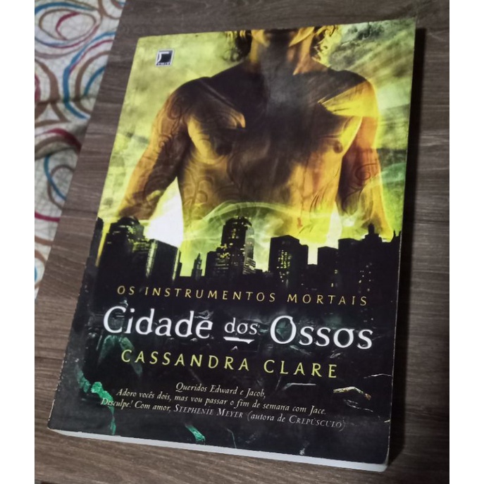 Livro Cidade dos Ossos (Vol.1 de Os Instrumentos Mortais) | Shopee Brasil