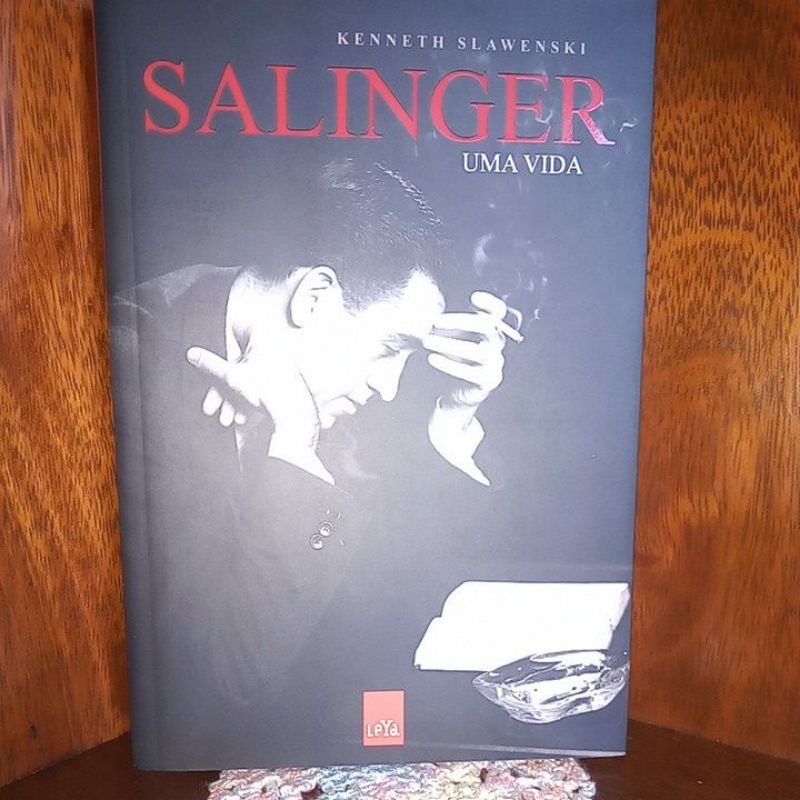 Imagem do produto Livro "Salinger: Uma vida", de Kenneth Slawenski, Leya Brasil