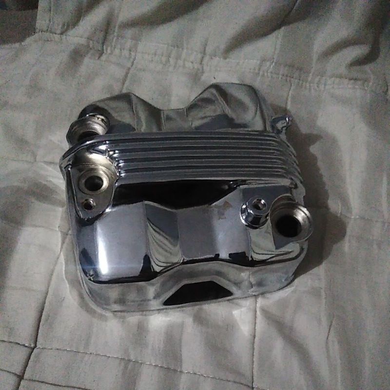 tampa do cabeçote Titan Fan 125/150 Cromada com catalizador