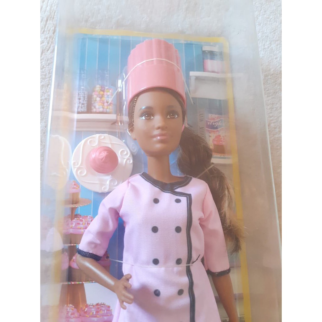 Boneca Barbie Profissões Pediatra Morena Móveis e Acessórios GTN52