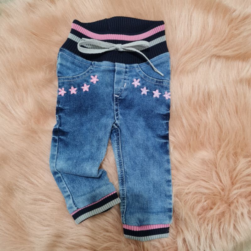 Calça jeans para hot sale bebe 2 meses