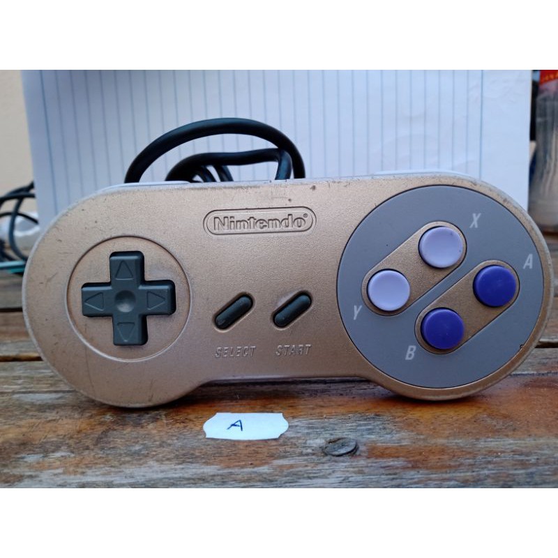 Controle original Super Nintendo Dourado edição especial copa 1998
