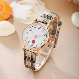 1 Menina Estilo Moda Moda Moda Menina Lindo Padrão de Morango Estilo Simples Estilo Elegante Relógio de Quartzo Adequado para Festa Presentes de Aniversário