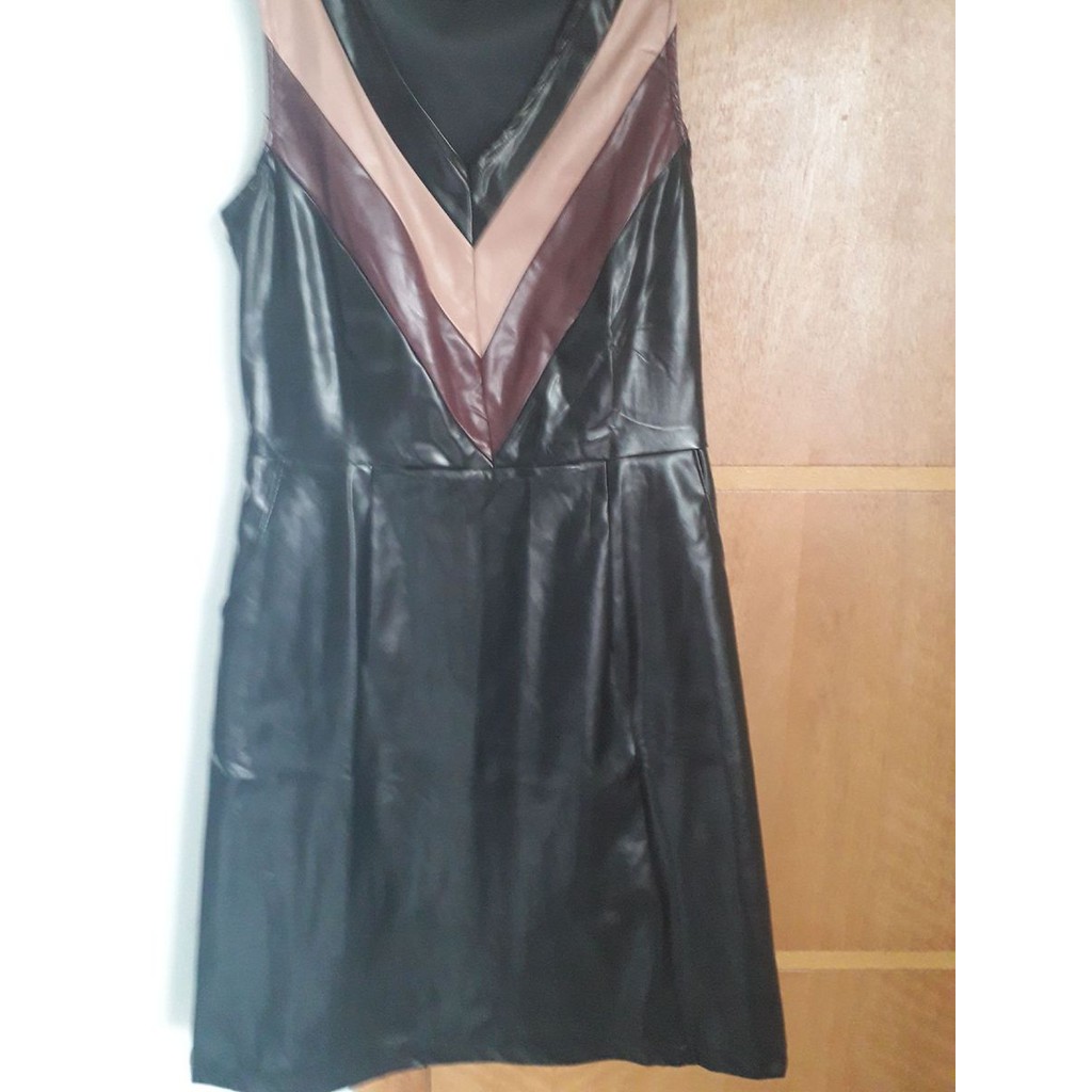 Vestido imitando hot sale couro