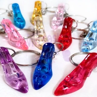 50 Unidades Chaveiro Sapatinho Acrilico Lembrancinha em Oferta na Shopee