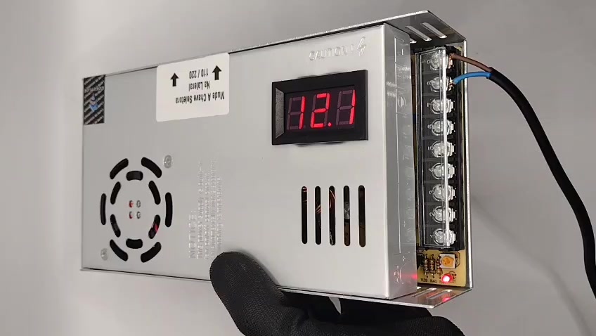 Fonte Automotiva Chaveada 90 Amperes 14,4v Som Automotivo
