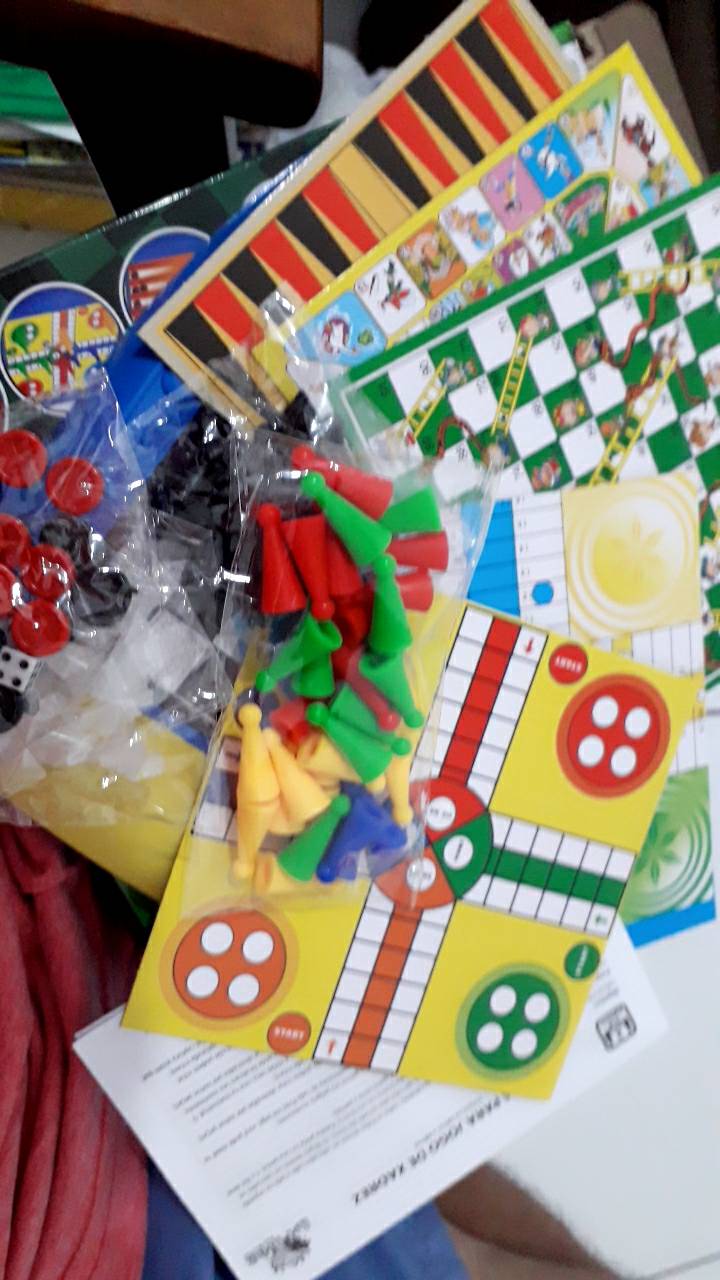 Clássicos Para Viagem 8 em 1 Jogo Educativo Didático Tabuleiro Xadrez Dama  Ludo Gamão