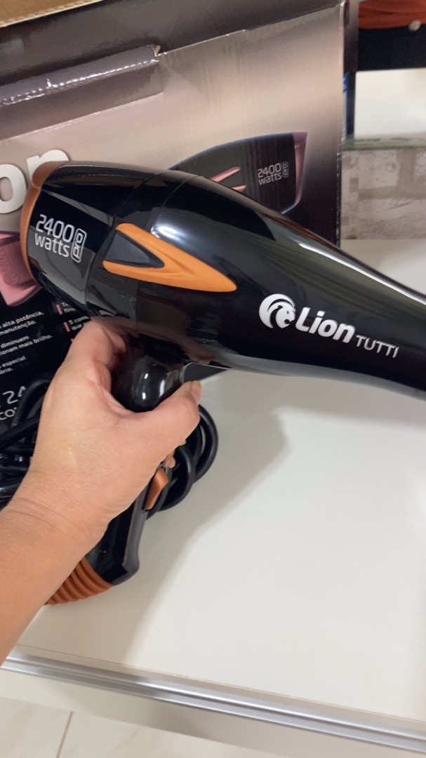 Secador De Cabelo Cabeleireiro E Barbeiro Lion Tutti 2400w Cor Cobre  Voltagem 127v