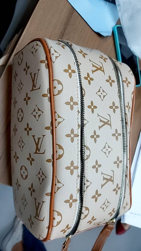 Necessaire Louis Vuitton / Bolsa de Mão / Porta Maquiagem / Masculina /  Feminina / FLOR / XADREZ