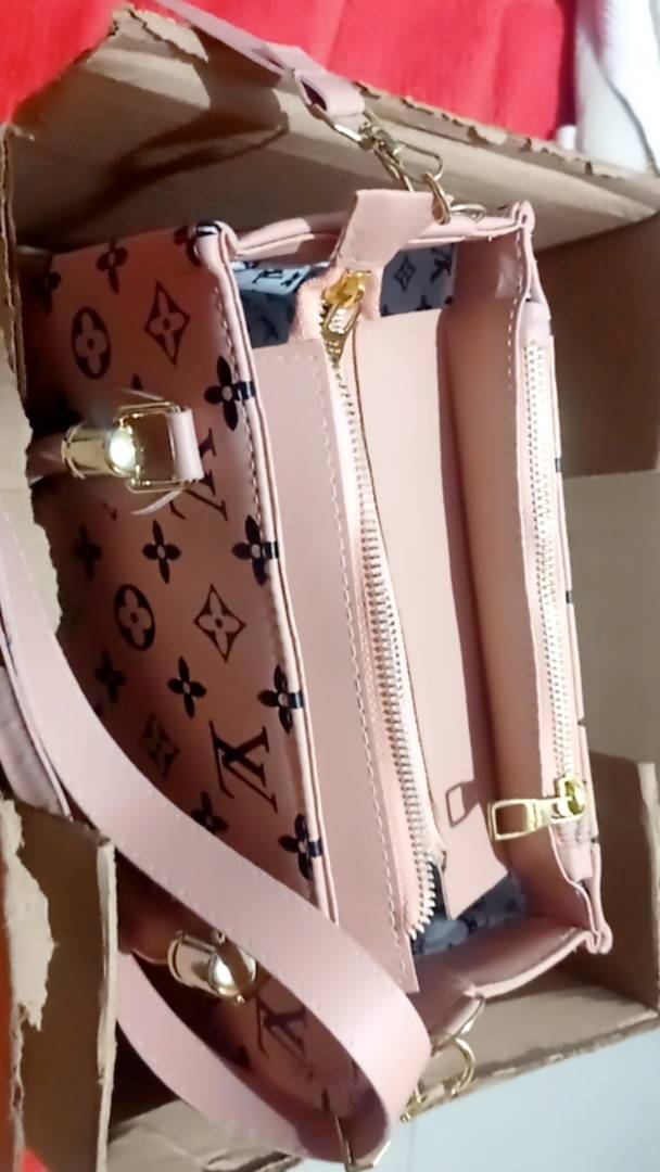 bolsa lorena transversal LV média Louis Vuitton rosa