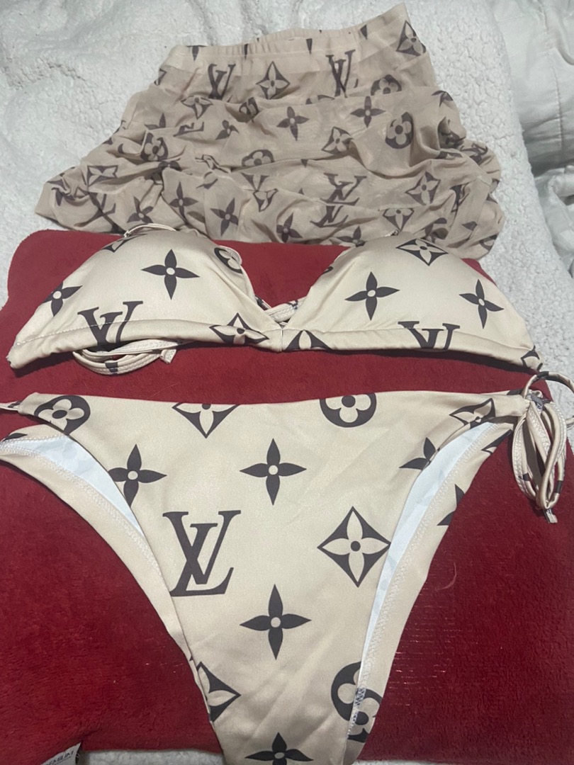 Biquíni Louis Vuitton Tam G  Moda Praia Feminina Louis Vuitton