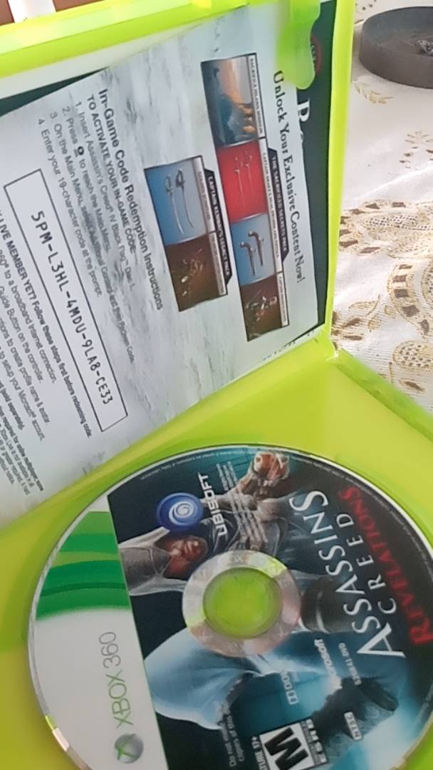 Jogo Assassins Creed Revelations para Xbox 360 - Mídia Física Original -  RIKATECH