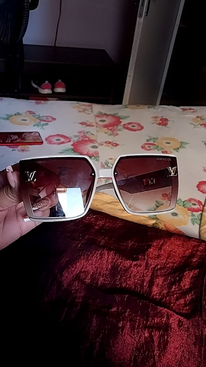Óculos de Sol Feminino Ultra Leve Versátil Lente Lisa