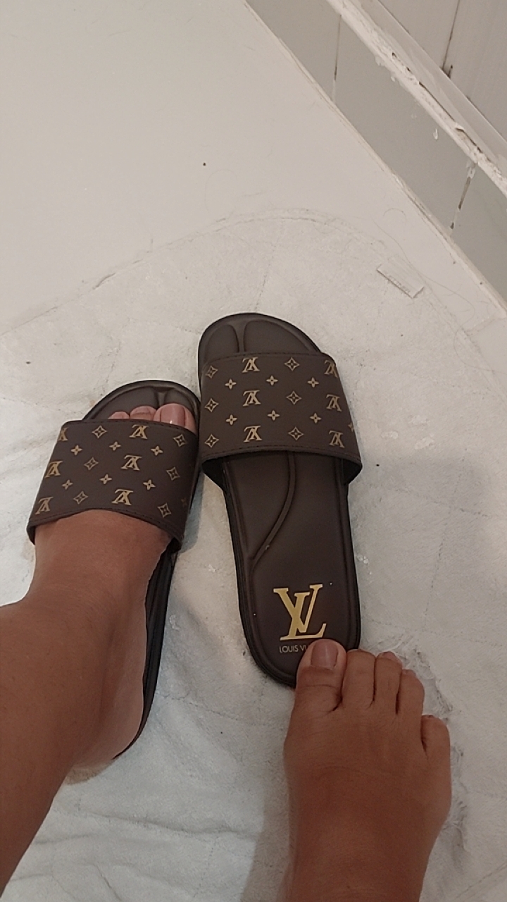 Sandália Chinelo Louis Vuitton