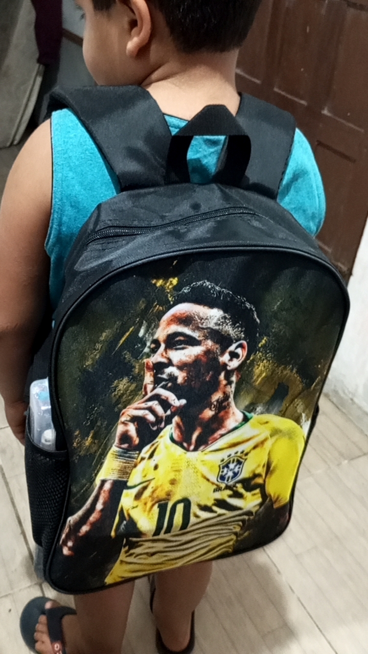 Cuánto cuesta la mochila que llevó Neymar en su despedida de