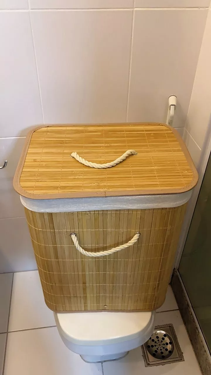 Cesto na lavanderia