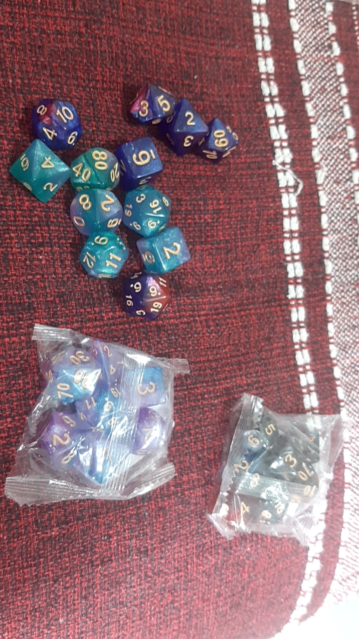 Conjunto de dragões de cor dupla, conjunto de 7 peças, conjunto de dados de  jogo para acessórios, placa de dados rpg poliédricos, material para jogos  de jogos de lazer, entretenimento