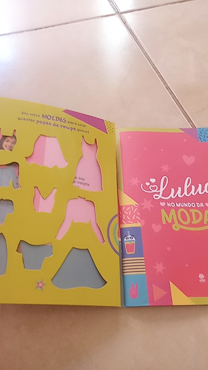  Luluca No mundo da moda (Em Portugues do Brasil):  9786555662191: Luluca: Books