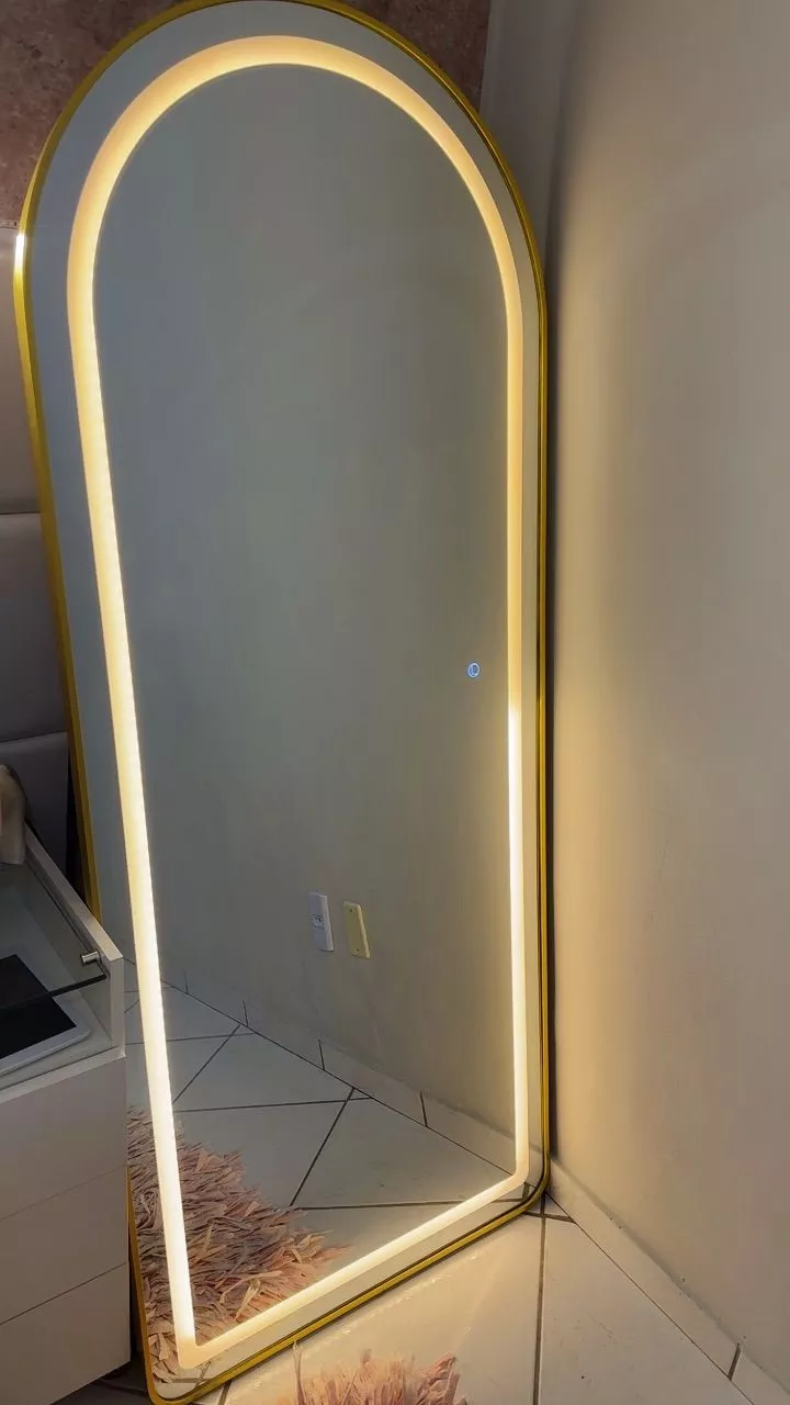 Espelho Arco com LED instalado — foto de cliente 5