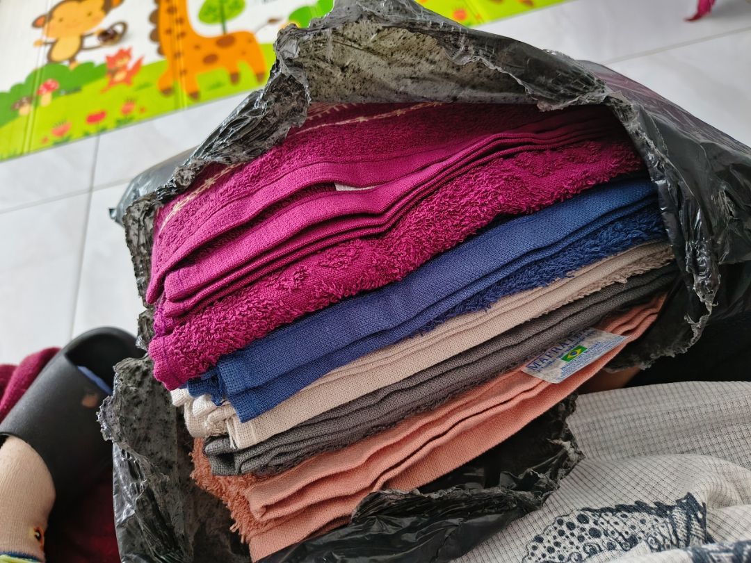 Jogo 5 Toalhas de Rosto Luxo Premium Grossa e Bordada Felpuda 48x76cm Ultra Macia 100% Algodão Puro