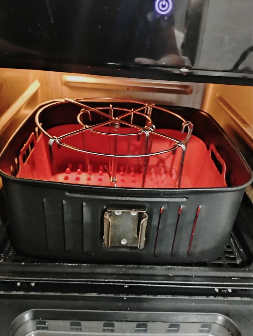 EspetoAir montado dentro da air fryer