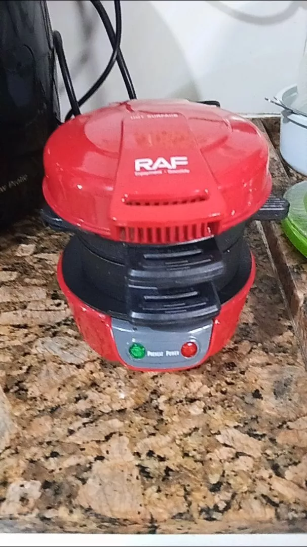 Máquina de Fazer Hamburguers Raf R.666 220V