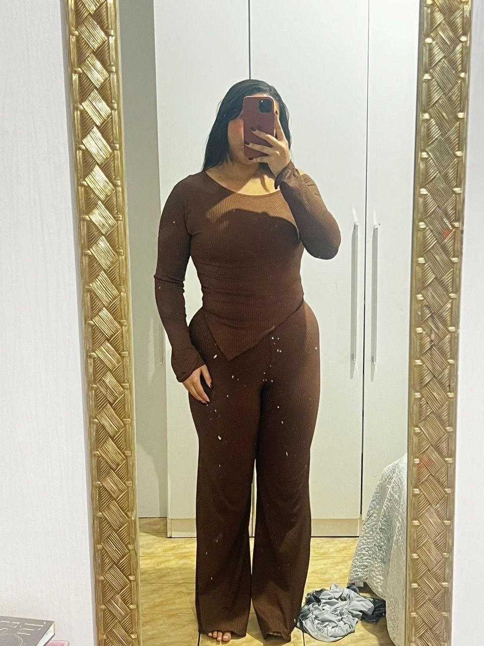 Conjunto feminino Mila Blusa Assimétrica Manga Comprida e Calça Pantalona em Malha Ribana Canelada