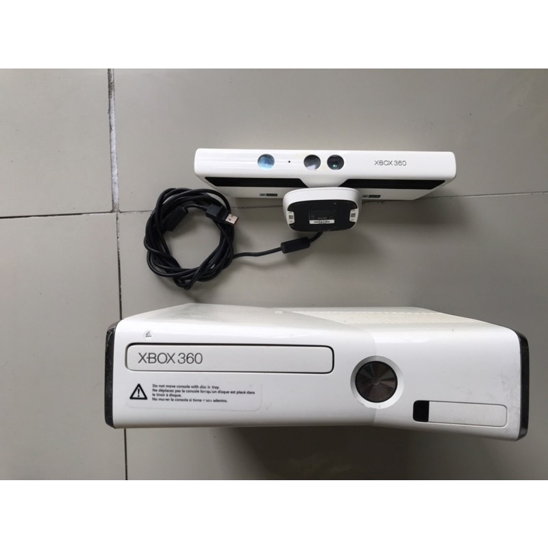 XBOX 360 BRANCO COM KINECT/FONTE/av/HDMI SEM CONTROLE. Shopee Brasil