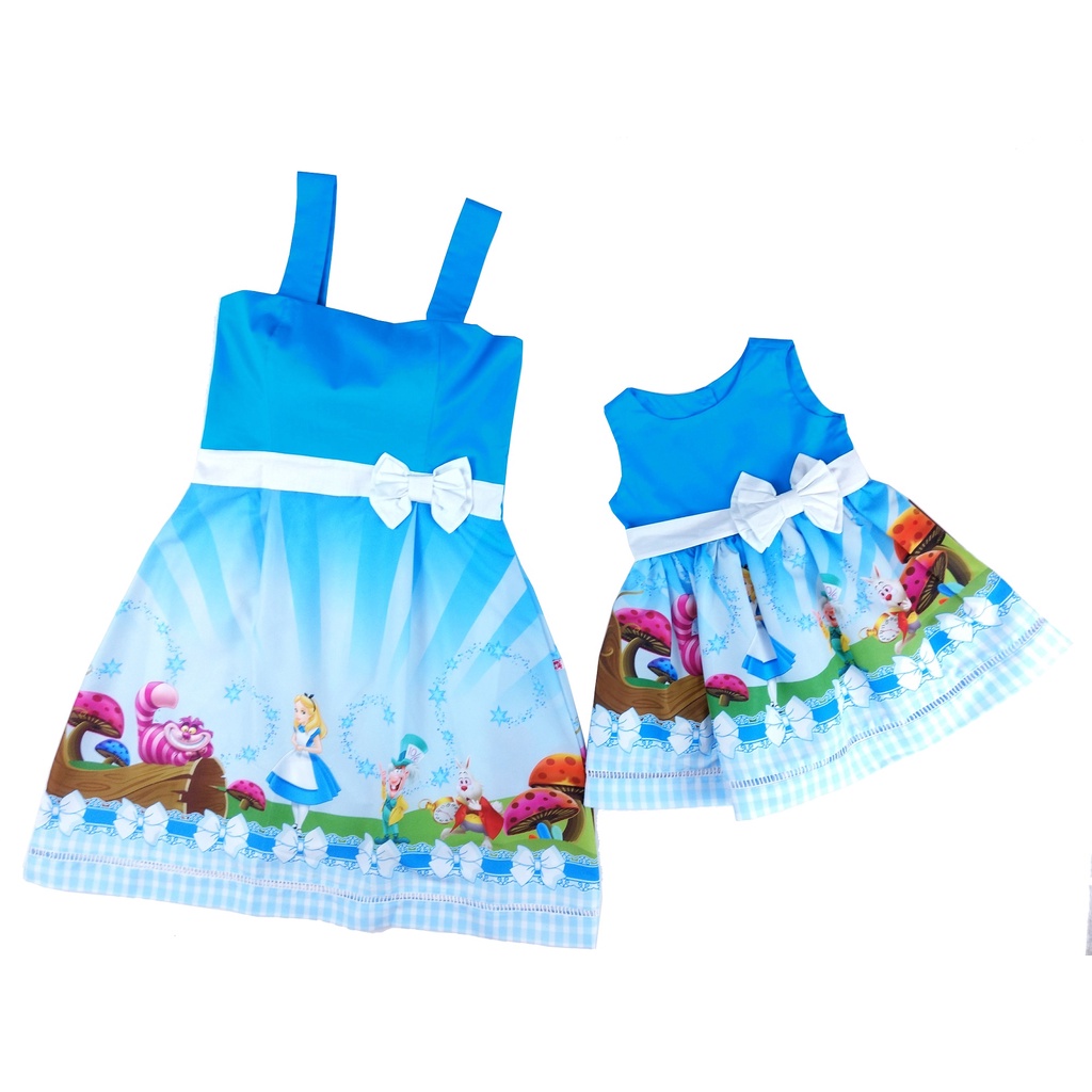 Vestido alice no pais das maravilhas mae 2024 e filha