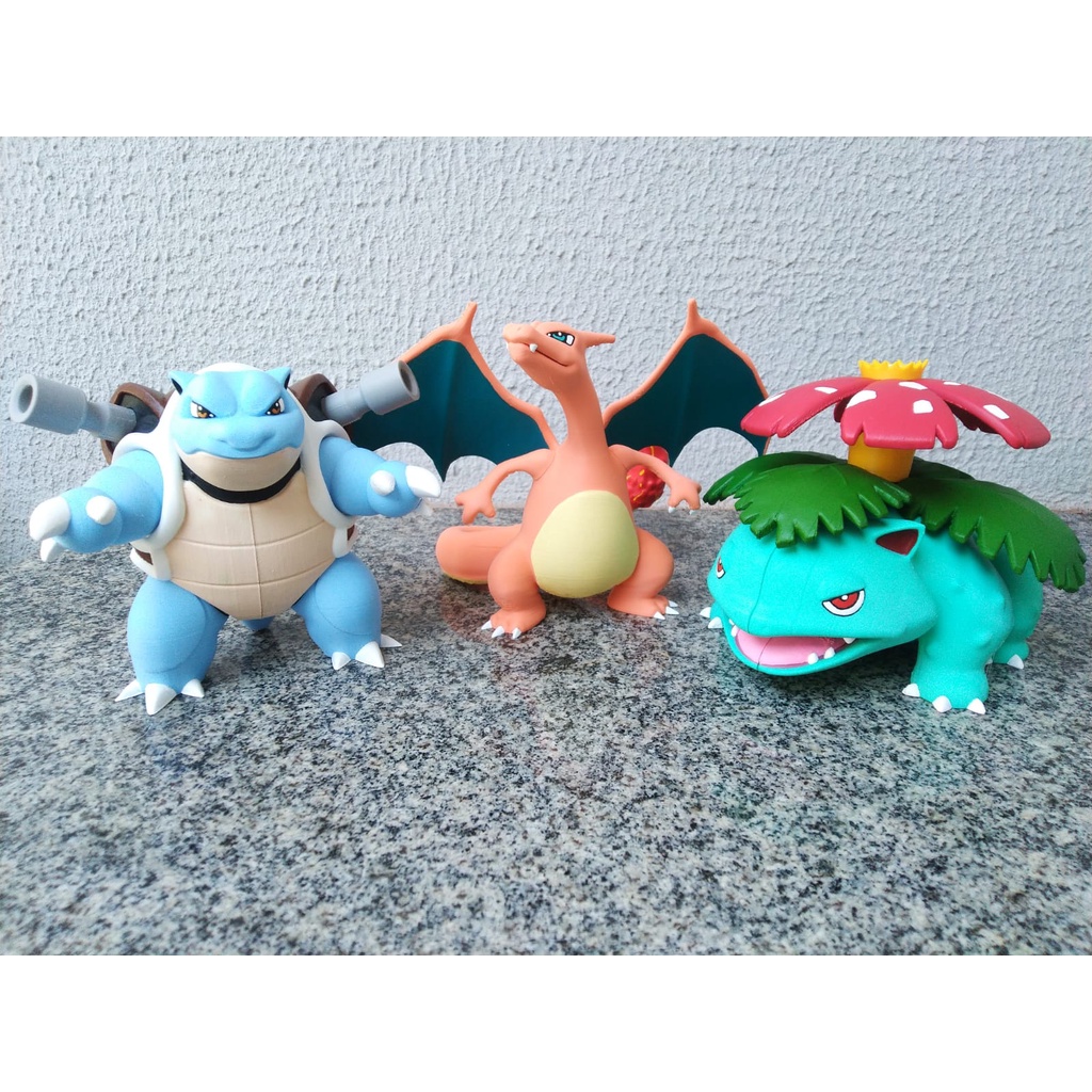 Kit 4 Cartas Radiantes Japonesas - Charizard, Venusaur, Blastoise e Eevee - Pokémon  GO Japonês