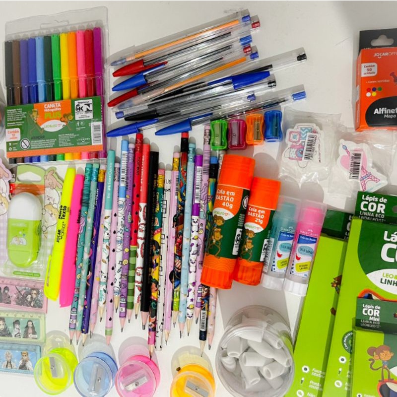 Kit material escolar básicos, médios ou completos | Shopee Brasil