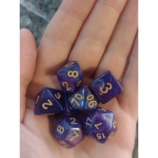 D4 d6 d8 d10 d12 e d20 dados para jogos de tabuleiro, dnd conjunto de  dados. dados de rpg para jogo de mesa. vetor