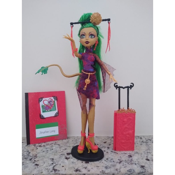 Boneca Monster High Jinafire Long Scaris - O Espaço Virtual do Colecionador