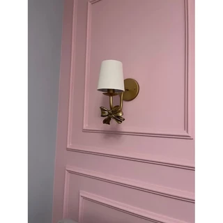 Arandela Laço Dourado + Cúpula Bege