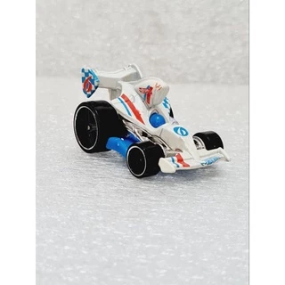 TARMAC ATTACK 2013 HOT WHEELS 1:64 LOOSE