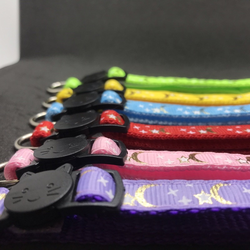 Coleira anti enforcamento para gatos com estampa de lua